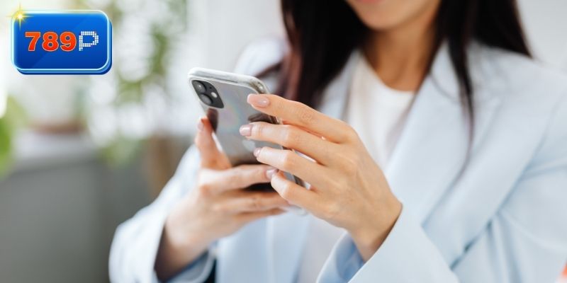 Thao tác gửi yêu cầu hỗ trợ chi tiết cho người chơi